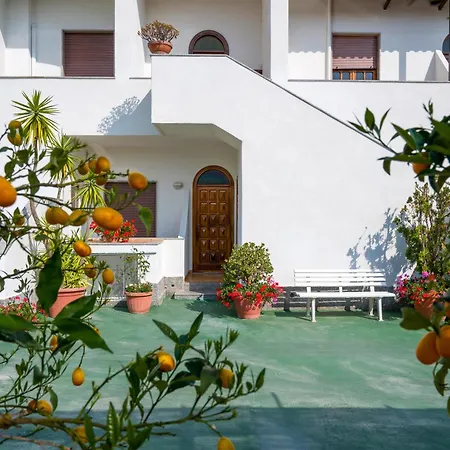 بيت ضيافة Casa Di Meglio Dependance كازاميتْشيولا تيرمي