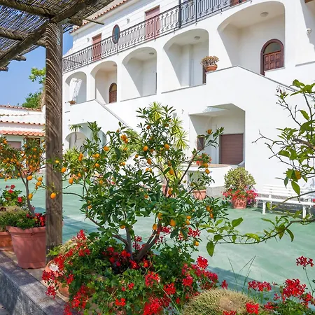 Casa Di Meglio Dependance 卡萨米乔拉泰尔梅